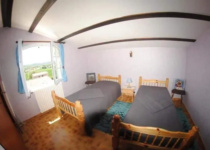 T2 Vue Sur Le Chateau Greoux-les-Bains